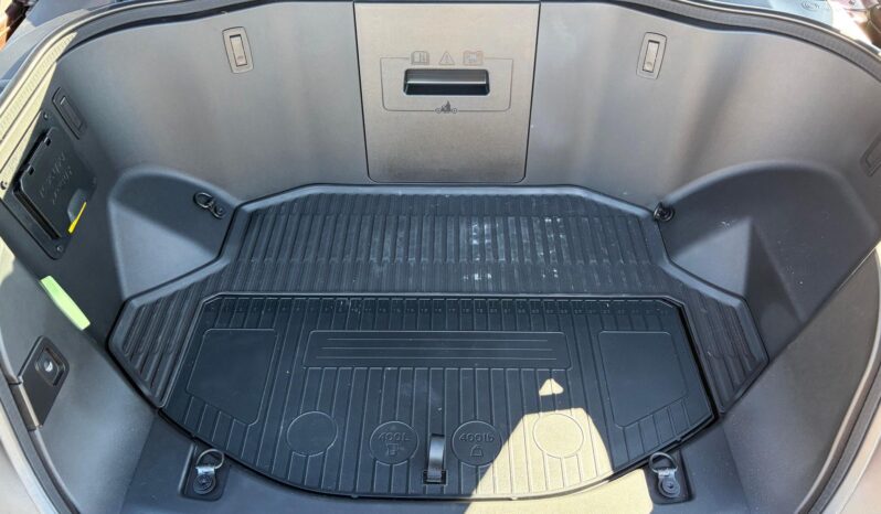 								2024 Ford F-150 Lightning Platinum full									