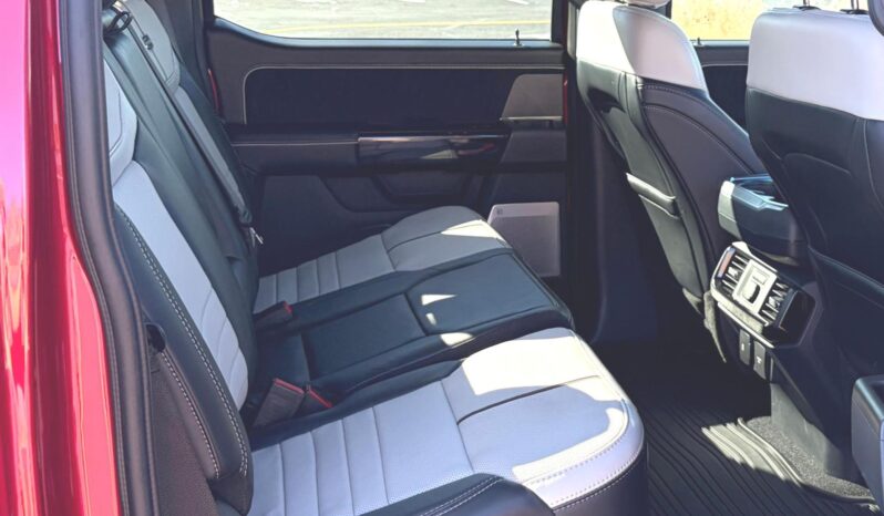 								2024 Ford F-150 Lightning Platinum full									