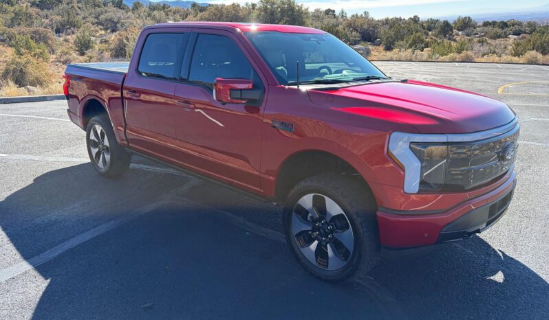 								2024 Ford F-150 Lightning Platinum full									