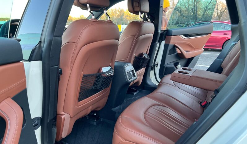 								2022 Maserati Levante Modena 424Hp full									