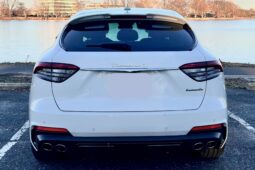 2022 Maserati Levante Modena 424Hp full