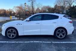 2022 Maserati Levante Modena 424Hp full