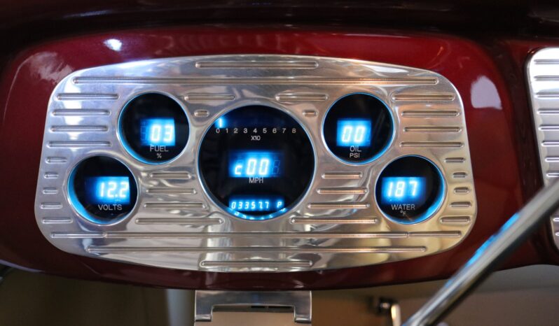 								1933 Ford Tudor Sedan Street Rod full									