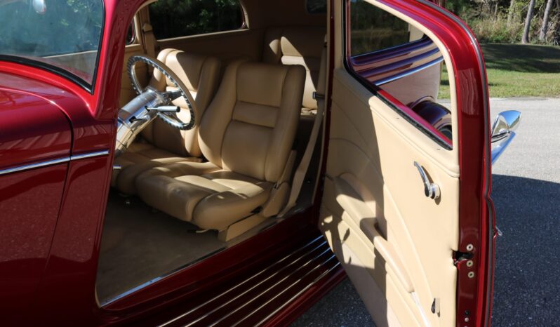 								1933 Ford Tudor Sedan Street Rod full									