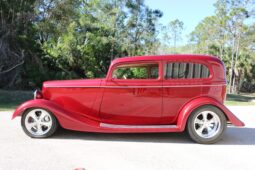 										1933 Ford Tudor Sedan Street Rod full									