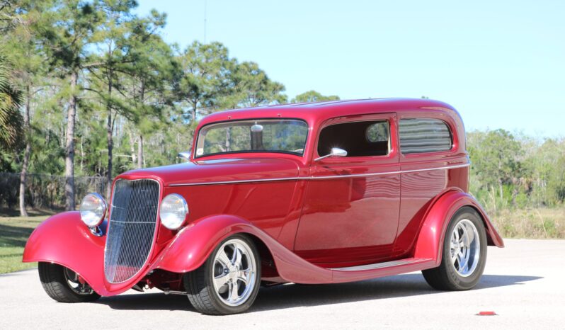 								1933 Ford Tudor Sedan Street Rod full									