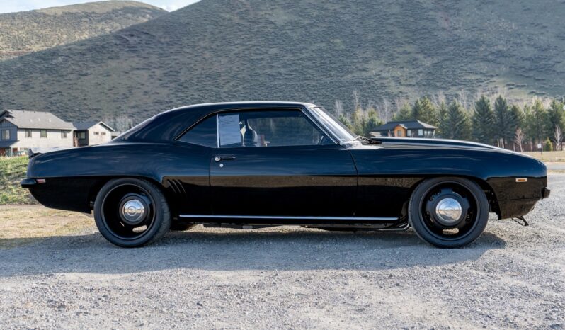 								1969 Chevrolet Camaro 6-Speed full									