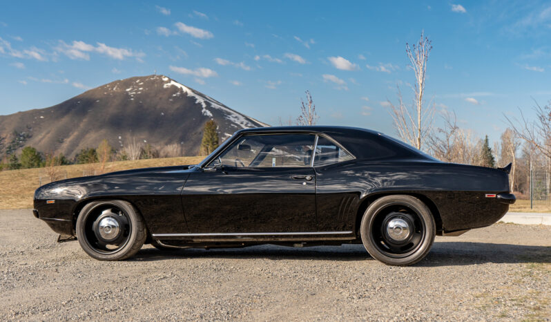 								1969 Chevrolet Camaro 6-Speed full									