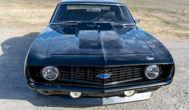 								1969 Chevrolet Camaro 6-Speed full									