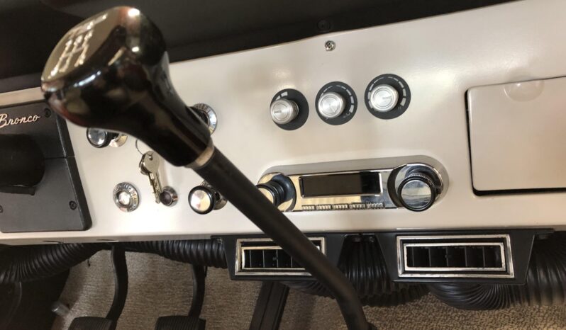 								1970 Ford Bronco 5-Speed full									