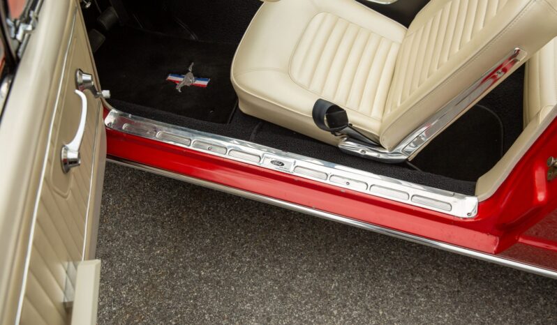 								1965 Ford Mustang Convertible 5-Speed full									