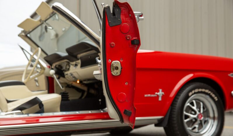 								1965 Ford Mustang Convertible 5-Speed full									