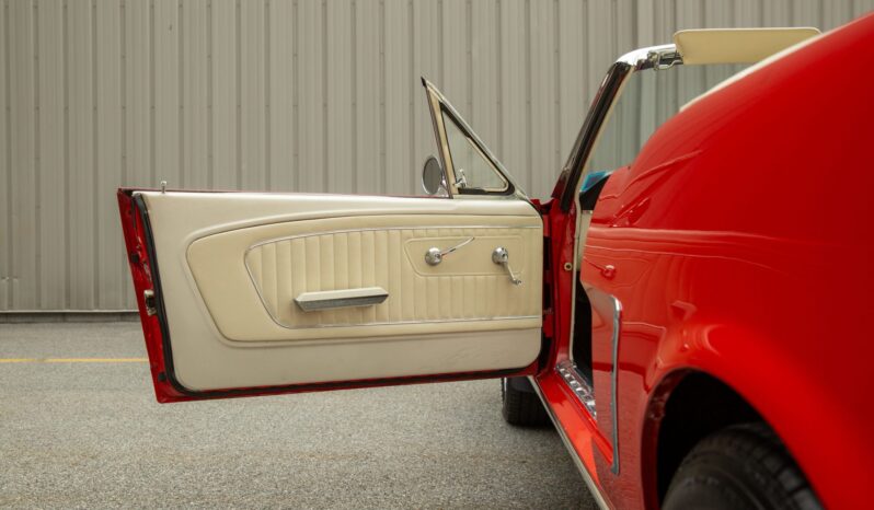 								1965 Ford Mustang Convertible 5-Speed full									