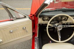 										1965 Ford Mustang Convertible 5-Speed full									