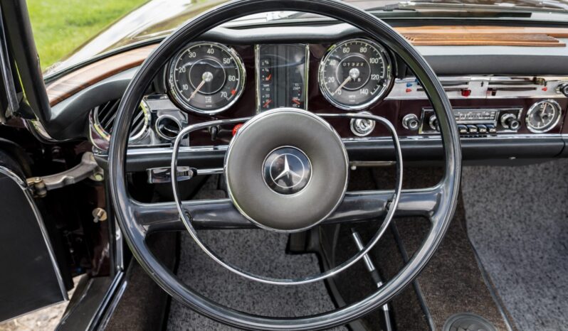 								1967 Mercedes-Benz 230SL 4-Speed full									