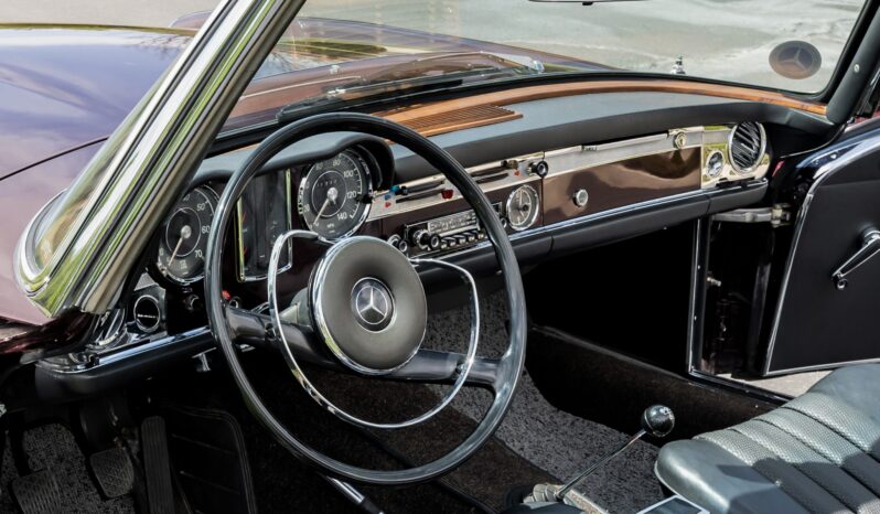 								1967 Mercedes-Benz 230SL 4-Speed full									