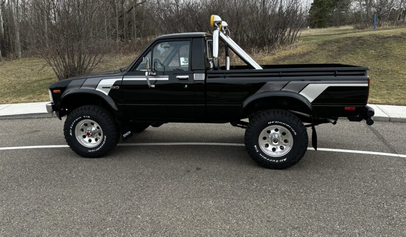 								1981 Toyota Pickup SR-5 4×4 5-Speed full									
