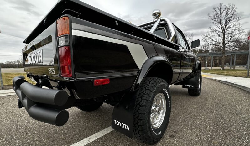 								1981 Toyota Pickup SR-5 4×4 5-Speed full									