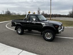 										1981 Toyota Pickup SR-5 4×4 5-Speed full									