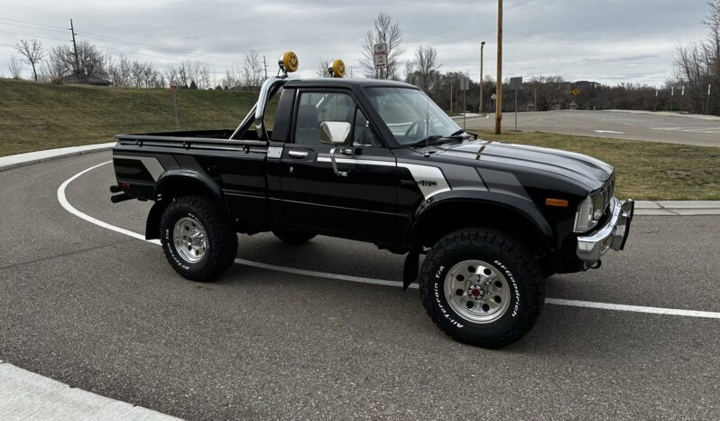 								1981 Toyota Pickup SR-5 4×4 5-Speed full									