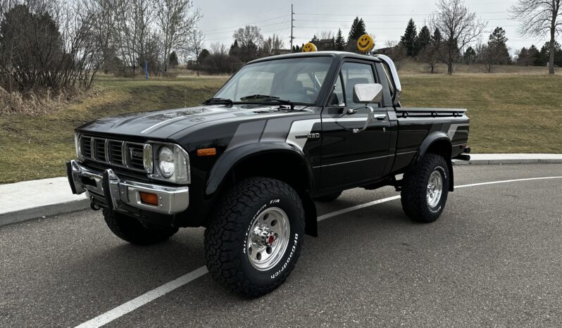 								1981 Toyota Pickup SR-5 4×4 5-Speed full									