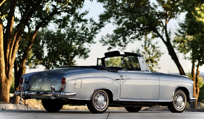 								1960 Mercedes-Benz 220SE Cabriolet full									