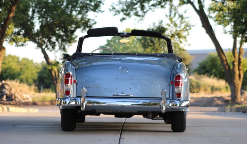 								1960 Mercedes-Benz 220SE Cabriolet full									