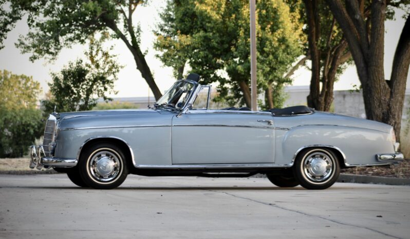 								1960 Mercedes-Benz 220SE Cabriolet full									