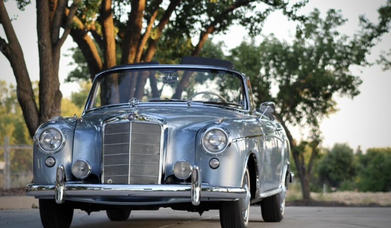 								1960 Mercedes-Benz 220SE Cabriolet full									