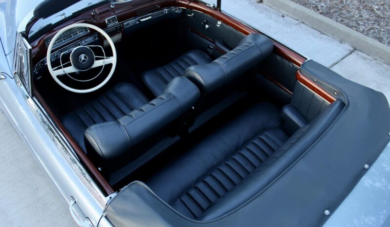 								1960 Mercedes-Benz 220SE Cabriolet full									