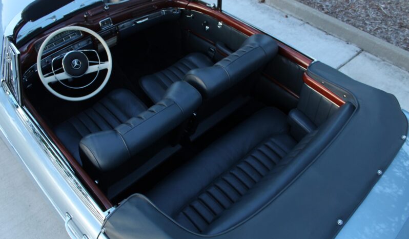 								1960 Mercedes-Benz 220SE Cabriolet full									