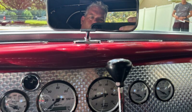 								1933 Ford Roadster Hot Rod full									