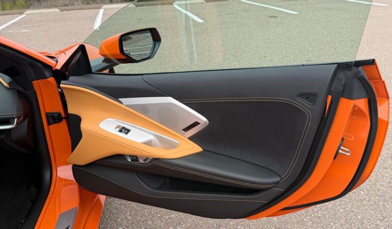 								2022 Chevrolet Corvette Stingray Convertible 2LT Z51 full									