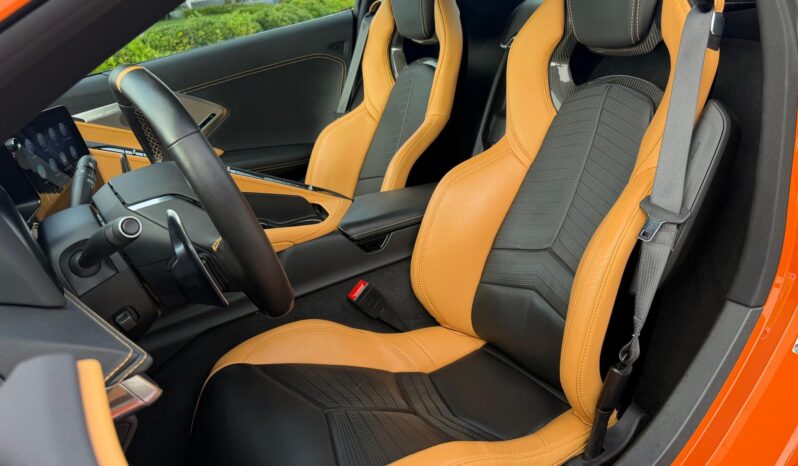 								2022 Chevrolet Corvette Stingray Convertible 2LT Z51 full									