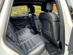 										2024 Porsche Macan S 375-hp full									