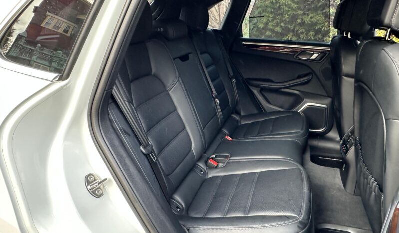 								2024 Porsche Macan S 375-hp full									