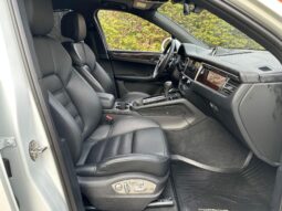 										2024 Porsche Macan S 375-hp full									