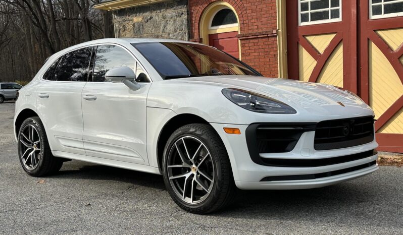 								2024 Porsche Macan S 375-hp full									
