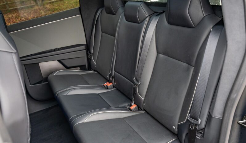 								2024 Tesla Cybertruck 600-hp full									