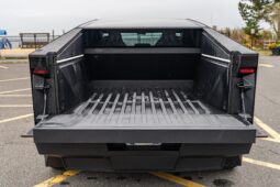 										2024 Tesla Cybertruck 600-hp full									