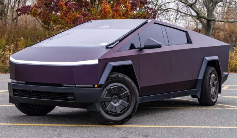 								2024 Tesla Cybertruck 600-hp full									