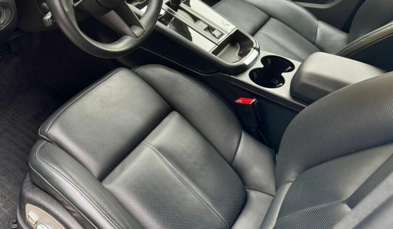 								2022 Porsche Macan AWD full									