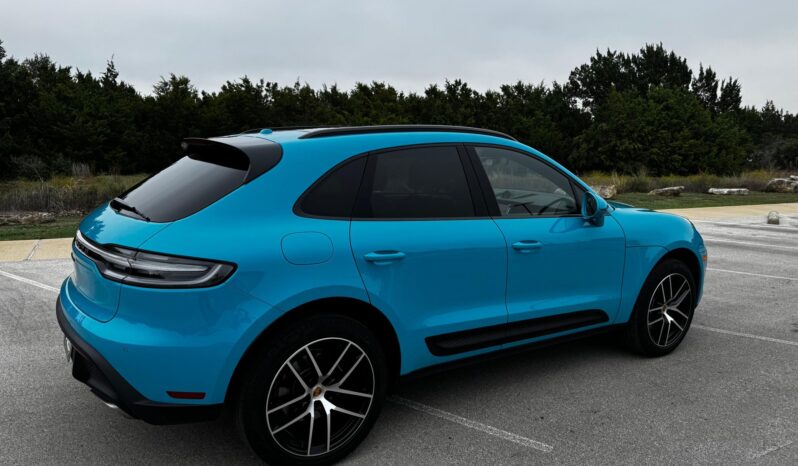 								2022 Porsche Macan AWD full									