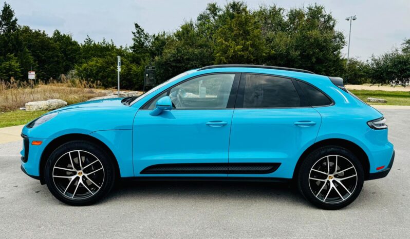 								2022 Porsche Macan AWD full									