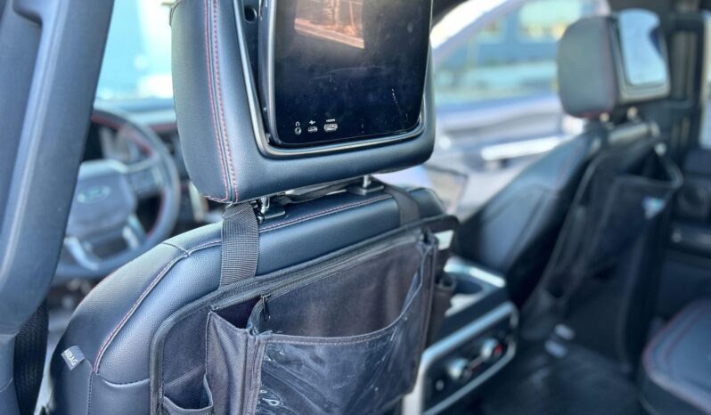 								2023 Ford Expedition Limited 4×4 full									