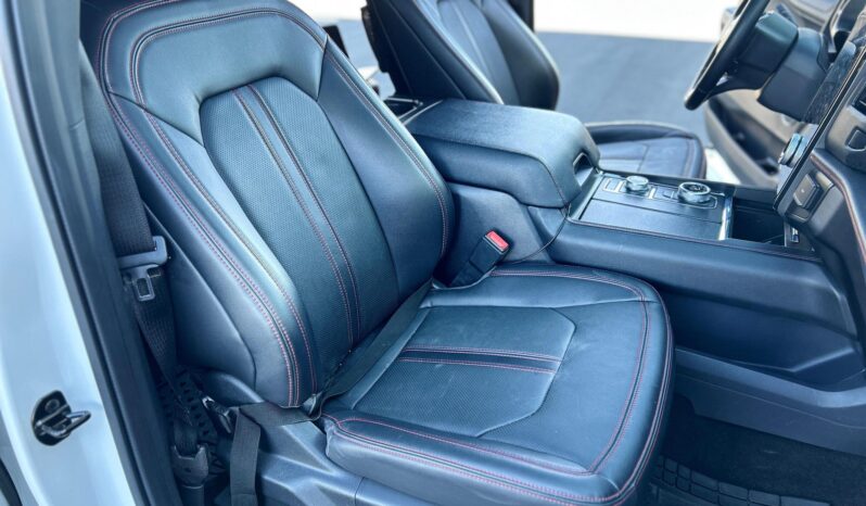 								2023 Ford Expedition Limited 4×4 full									