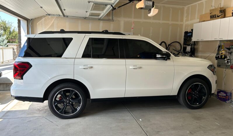 								2023 Ford Expedition Limited 4×4 full									