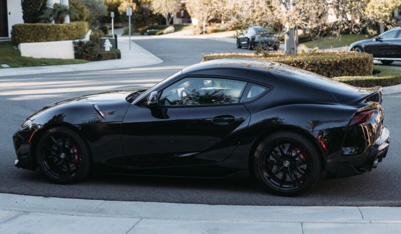 								2023 Toyota Supra 3.0 Premium Manual full									