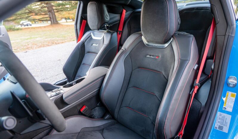 								2022 Chevrolet Camaro ZL1 Coupe full									