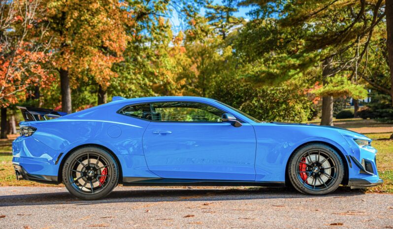 								2022 Chevrolet Camaro ZL1 Coupe full									